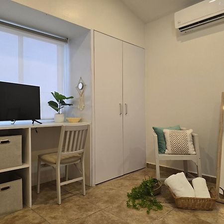 Rooi Santo Residence Palm Beach Esterno foto