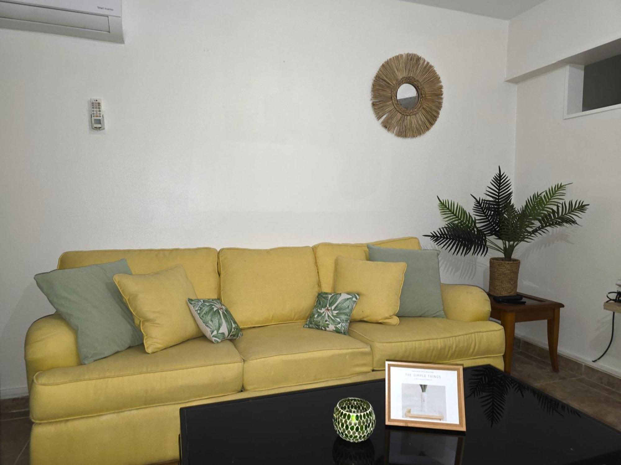 Rooi Santo Residence Palm Beach Esterno foto
