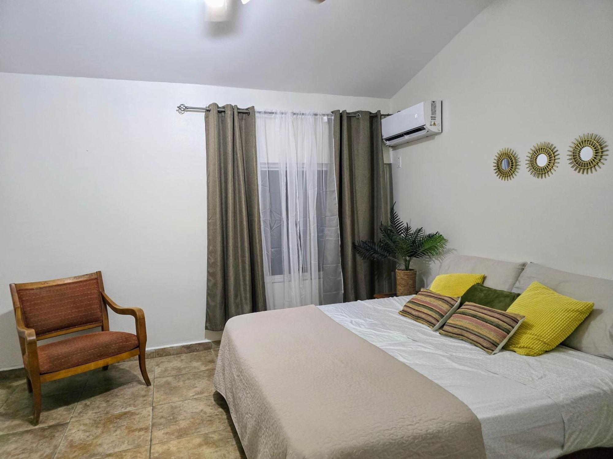 Rooi Santo Residence Palm Beach Esterno foto