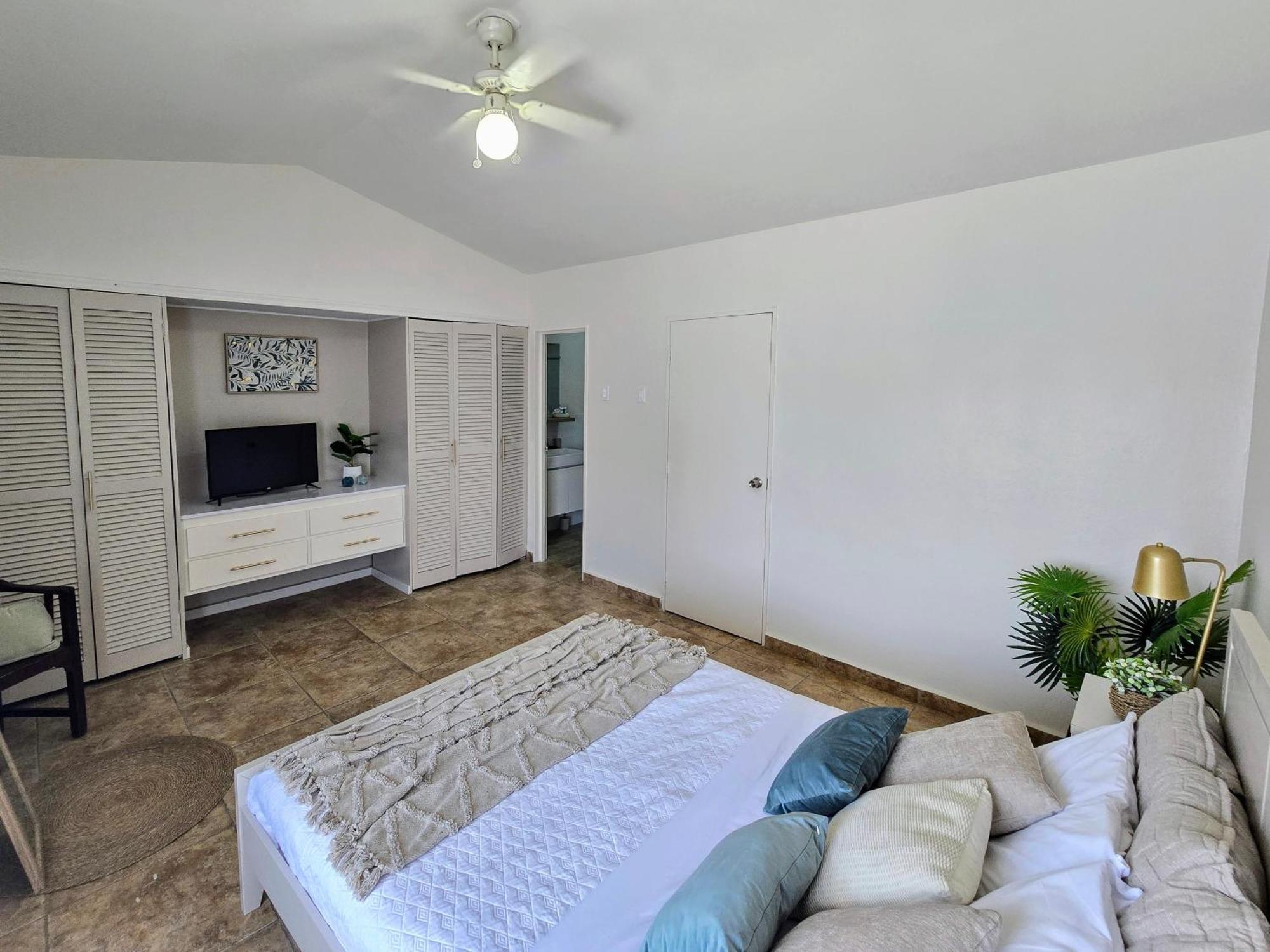 Rooi Santo Residence Palm Beach Esterno foto